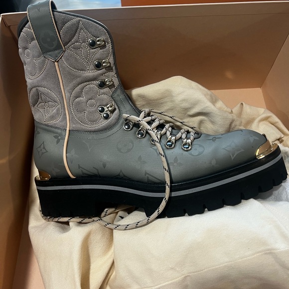 Louis Vuitton Outland Boots Size 7.5 Worn Once Boots